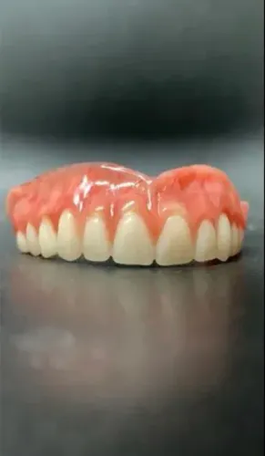 Prótese dentária a partir de 200 reais 