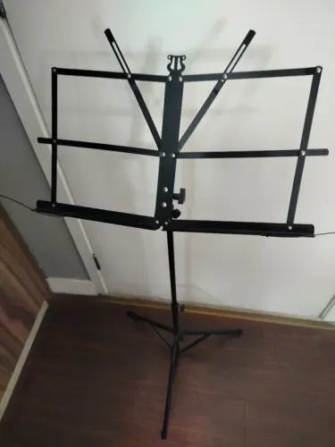 Suporte para partitura dobrável