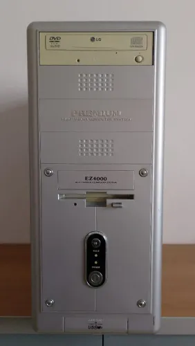 Gabinete Computador Retrô - Sleeper PC 