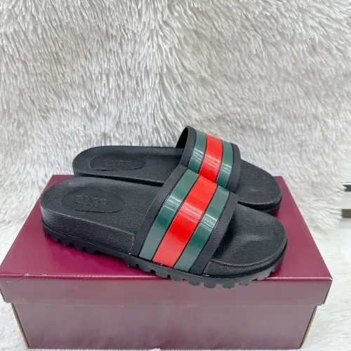 Chinelo Gucci preto