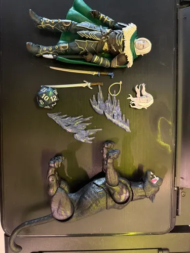 2023 HASBRO DUNGEON & DRAGONS FORGOTTEN REALMS DRIZZT E GUENHWYVAR