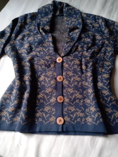 Casaco azul de lã comprado em Serra Negra em estado novo - Veste tamanho G