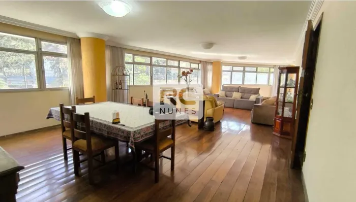 Apartamento à venda no Lourdes | 333 m² com Piso em Tábua de Madeira e 3 Vagas | RC Nunes