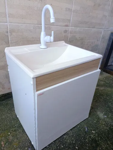 Opa aérea com armário e cuba embutida