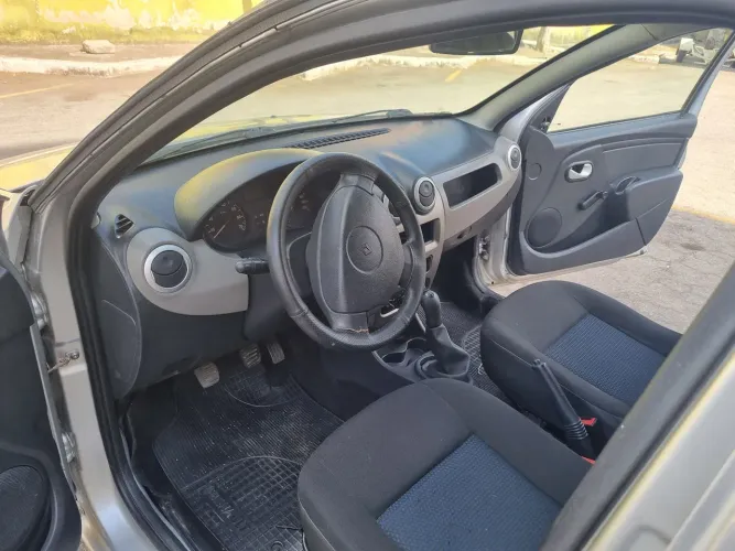 Renault Sandero Authentique Hi-flex 1.0 16V 5P 2011