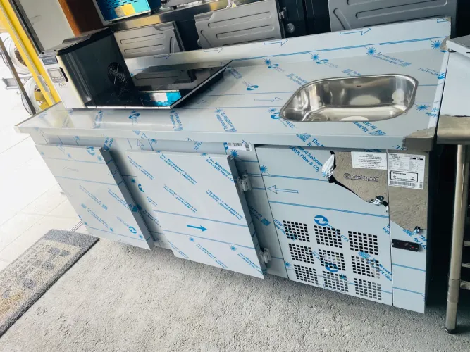 MB  Balcão refrigerado GBFE 2M c Cuba direita - Gelopar 