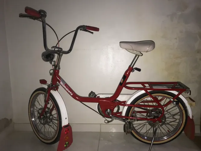 Vendo uma relíquia de monareta 1976 aro 20