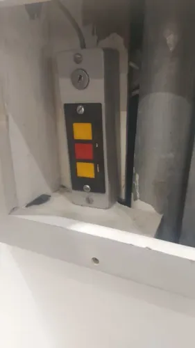 Conserto de porta de enrolar automática