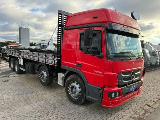 Mercedes Atego 3030 carroceria