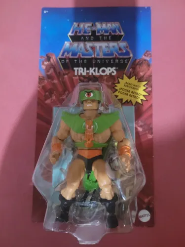 Tri klops Origins