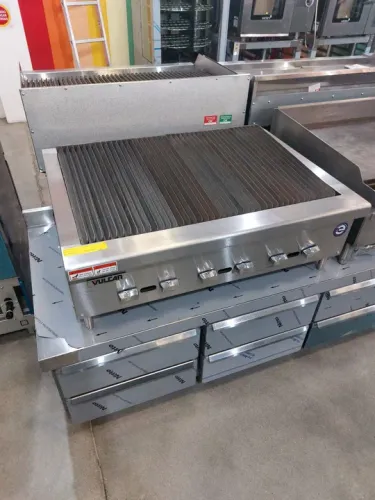 Char broiler 90cm Vulcan novo pronta entrega 