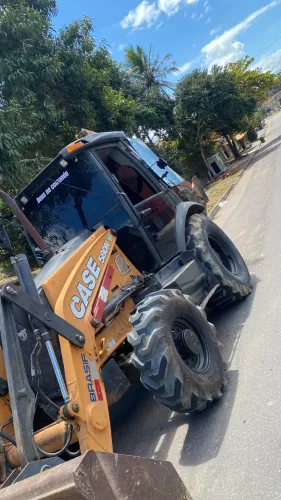 Alugo retroescavadeira 