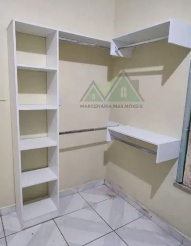 Mini closet 