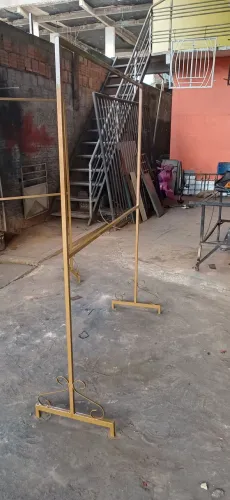 Arara de roupa ( pronta entrega)