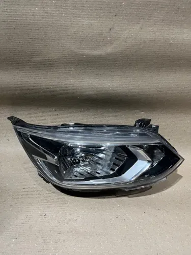 Farol Direito Onix 2020/2025