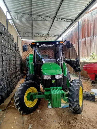 Trator John Deere 5080 ano 2022