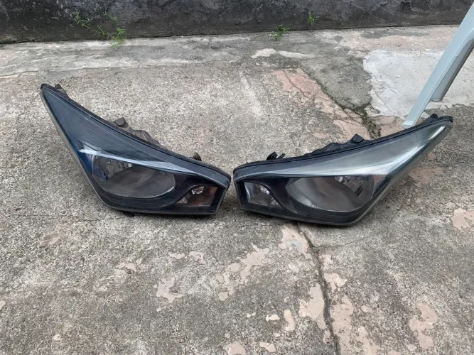 Par de farol hb20 (2012-2019)