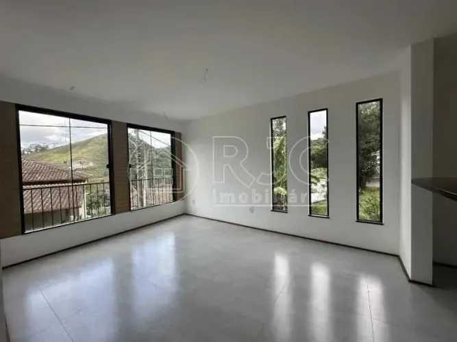 Imóvel para venda tem 127 metros quadrados com 4 quartos em Vargem Grande - Teresópolis -