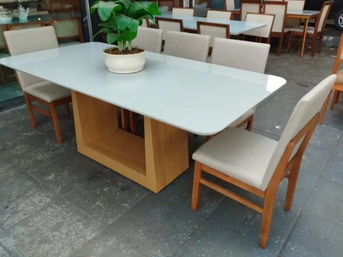 Mesa de Jantar Moderna com Tampo de Vidro laca  e 6 Cadeiras