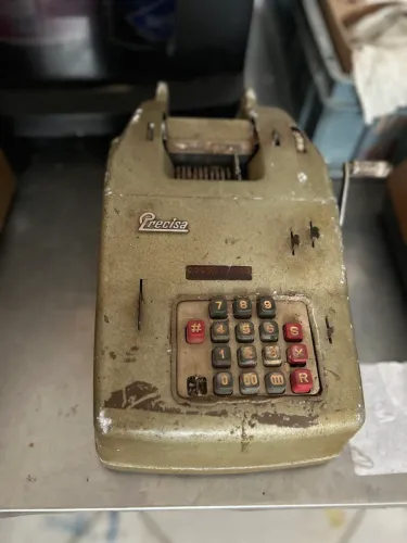 Calculadora antiga - Marca Precisa