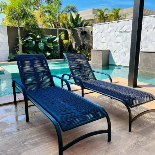 ESPREGUIÇADEIRA AZUL PARA PISCINA _ CORDA NÁUTICA