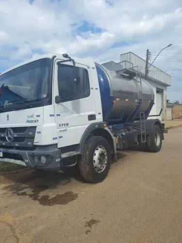 Caminhão pipa de 500l a 20.000 litros