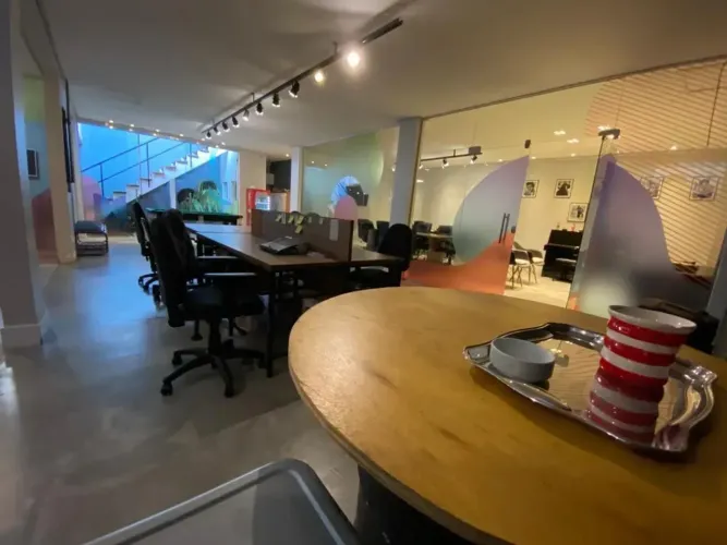 Super moderno, arquitetônico ideal para aua empresa!
