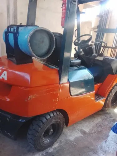 Vendo Toyota 7fg 2,5 ton