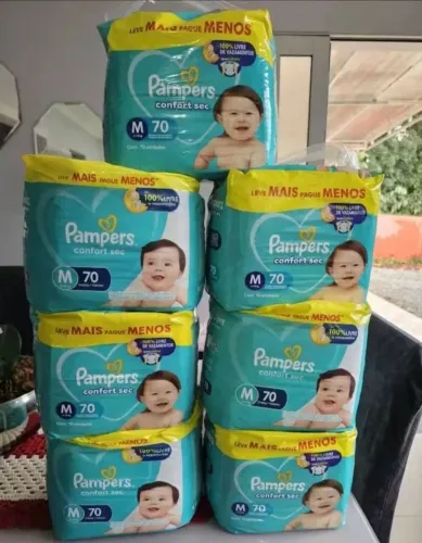 Lote de fraldas Pampers M com 7 pacotes