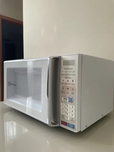Microondas Electrolux 27 Litros - Pouco usado (Apenas 5 vezes) - Modelo: MB37R