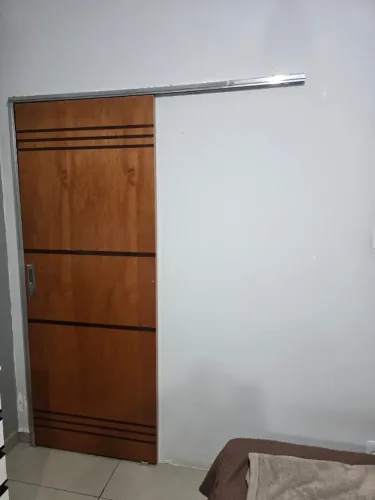 Porta de correr R$ 215,00