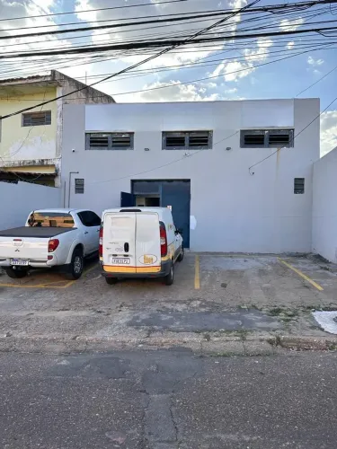 Aluga-se Barracão Bairro Dom Aquino