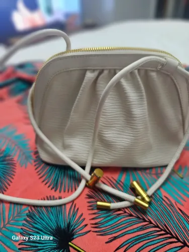 Bolsa branca tiracolo 
