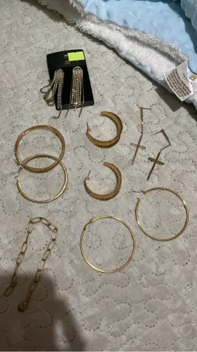 Vendo essas joias bem conservadas todas por 30