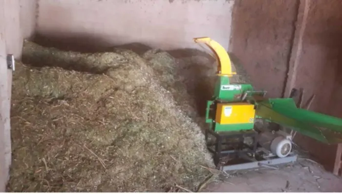 Vendo ensiladeira Trapp ES600