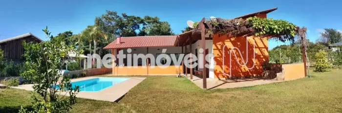 Casa com Piscina em terreno de 1.006 m²;  Pronto para Viver Seus Melhores Dias em Meio à N