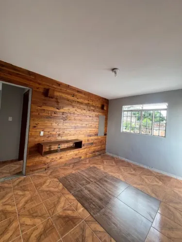 Venda Nova,Casa 2 qtos, 100 metros da avenida Vilarinhos,sala,cozinha e banheiro