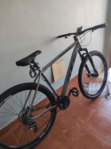 Bicicleta GTS (pouco utilizada).
