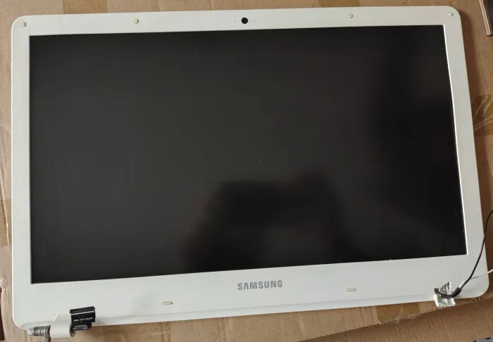 Display notebook Samsung 300E
