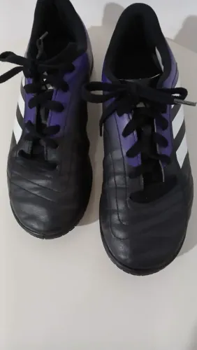 Chuteira ( Tenis) Adidas futsal ( modelo:Rabisco/ cód.JJ6360) original.Tam.34./Usado.