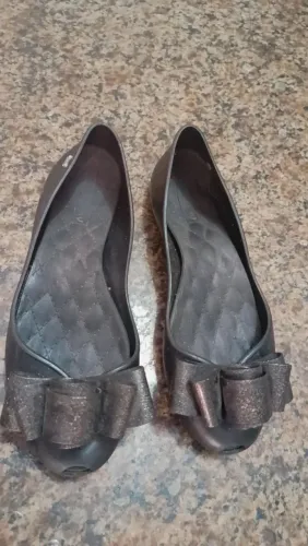 Sapatilha preta Grendene