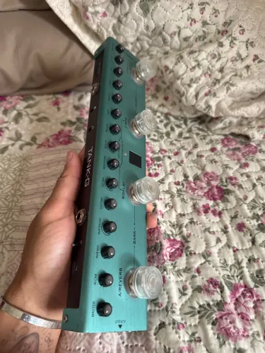 Pedaleira de guitarra Tank G