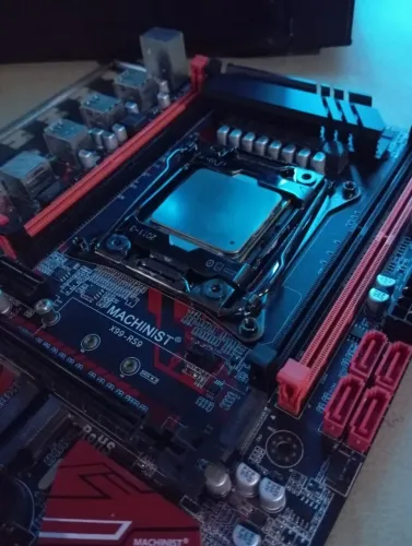 KIT XEON E5 2620 V3 + PLACA MÃE X99 **NOVA** ---< VENDO OU TROCO