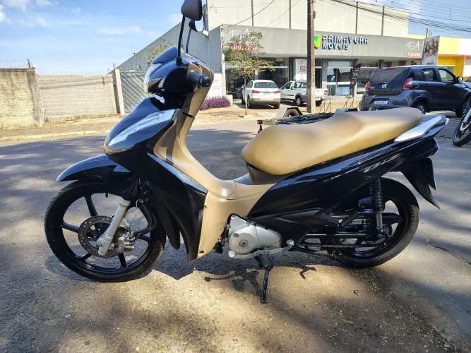Blz 125 ( completa) muito bem cuidada !!