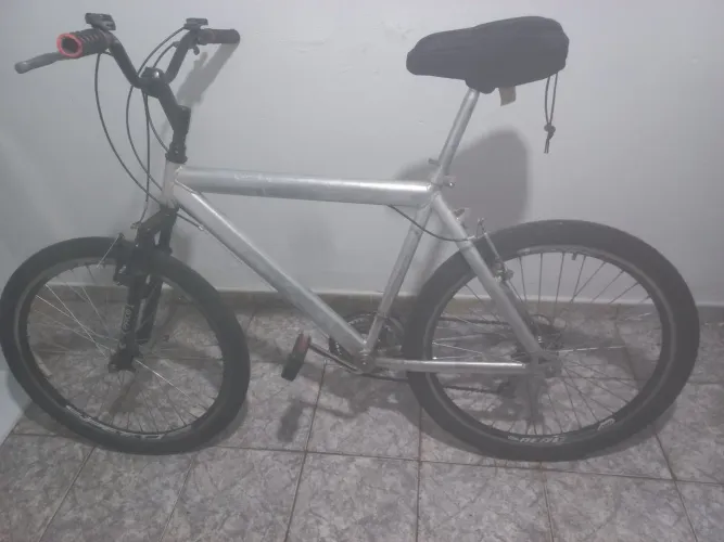 Bicicleta boa pra ir embora 