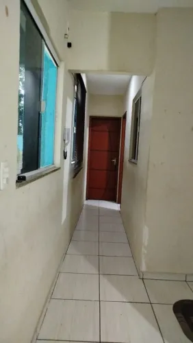 Casa 2 quartos e garagem