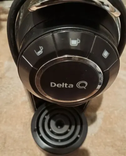 Cafeteira expresso Delta Q ( com defeito)
