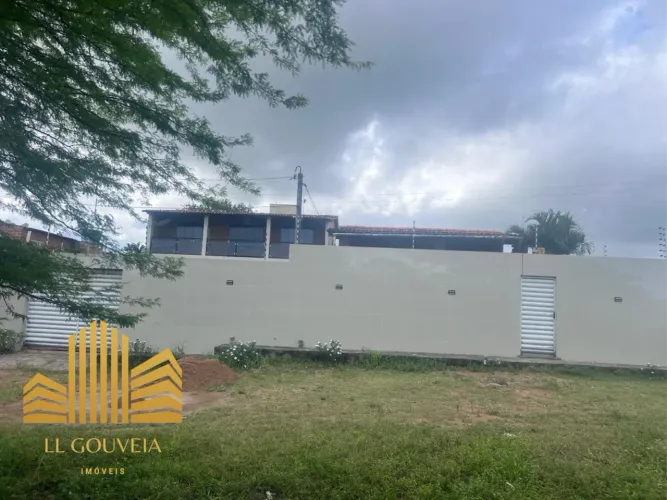 CASA EM BEZERROS, Proxima à Serra Negra
