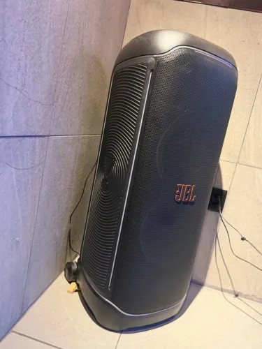 Caixa grande JBL