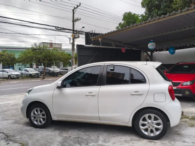 Nissan March SV 1.6 16V Flex Fuel 2016